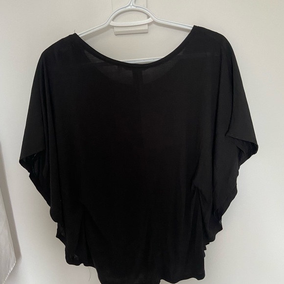 H&M flowy top😊 - Picture 3 of 4